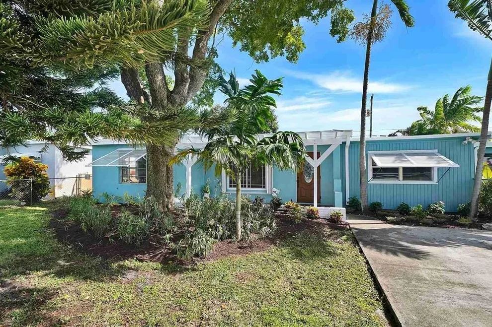 Unit for sale at 506 N 8th Street, Lantana, FL 33462