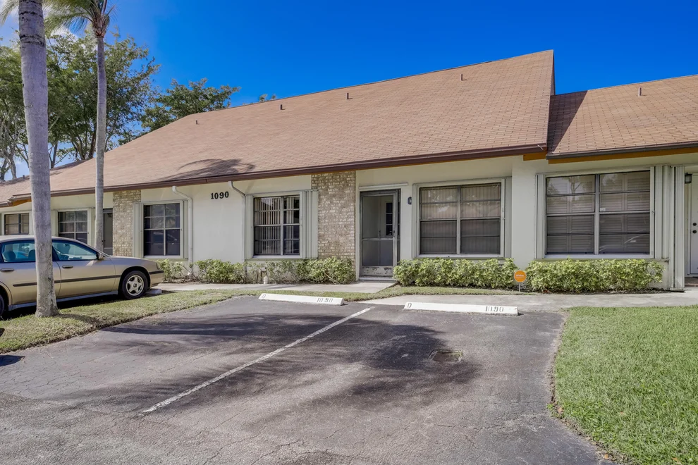 Unit for sale at 1090 Parkside Green Drive, Greenacres, FL 33415
