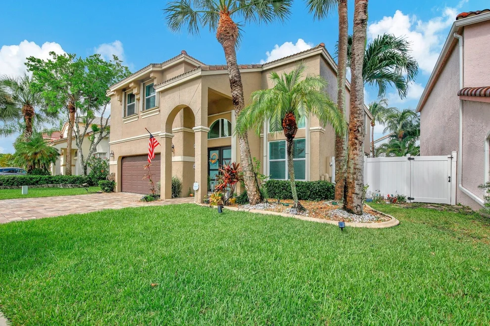 Unit for sale at 974 NW 155th Terrace, Pembroke Pines, FL 33028