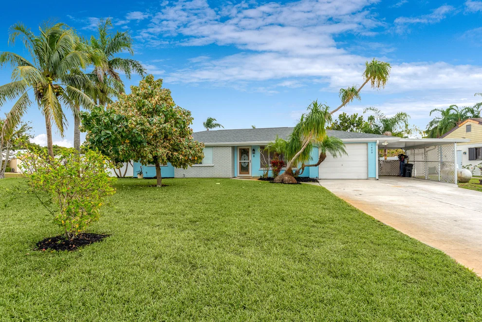 Unit for sale at 1429 SE Buckingham Terrace SE, Port St Lucie, FL 34952