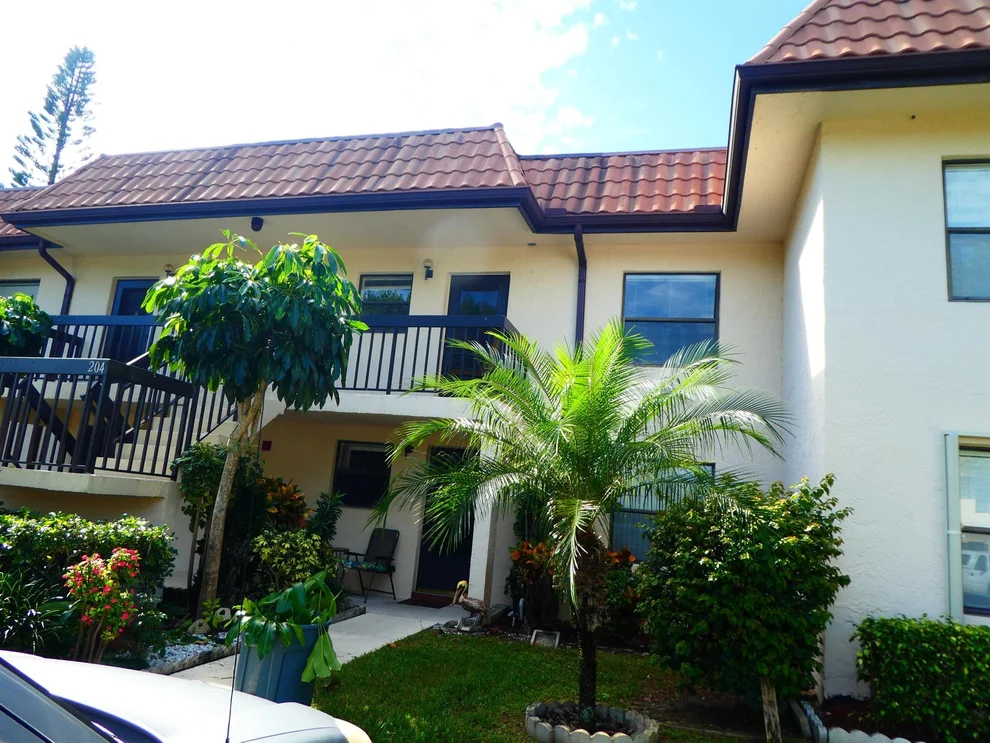 Unit for sale at 7269 Golf Colony Court, Lake Worth, FL 33467