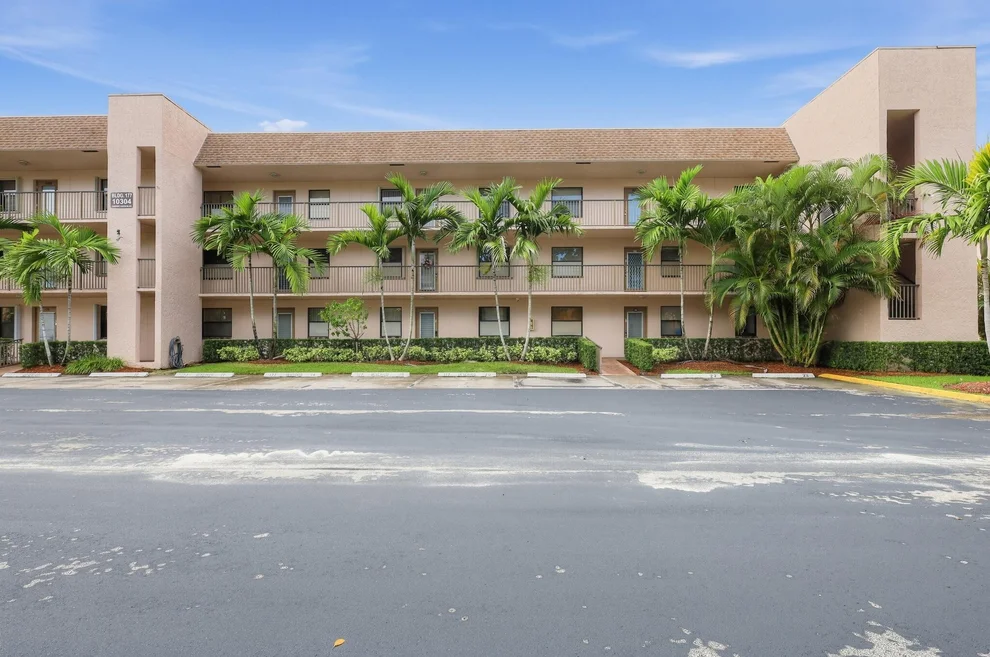 Unit for sale at 10304 SUNRISE LAKES Boulevard, Sunrise, FL 33322
