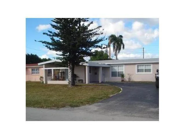 Unit for sale at 6751 Roosevelt Street, Hollywood, FL 33024