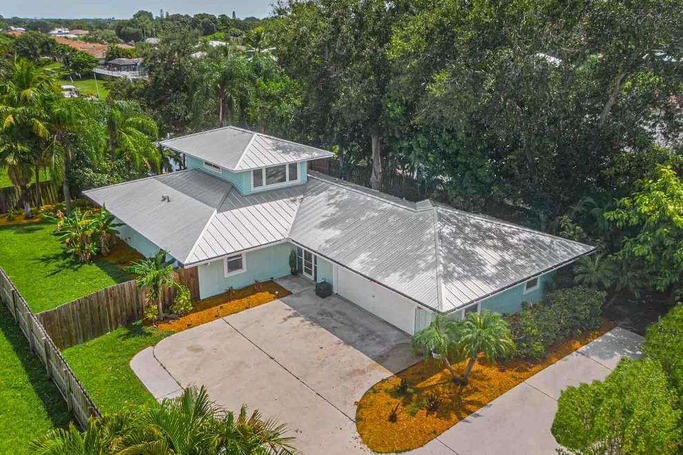 Unit for sale at 455 NE Airoso Boulevard, Port St Lucie, FL 34983