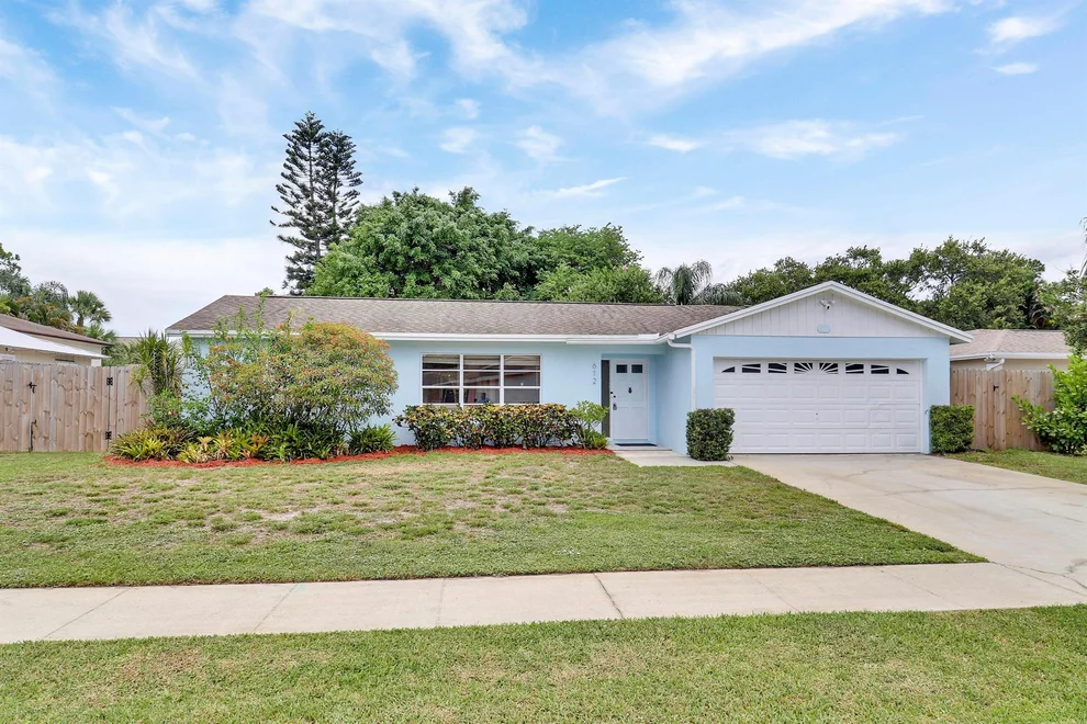 Unit for sale at 612 Oak Ter Terrace, Jupiter, FL 33458