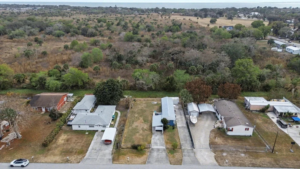 Unit for sale at 4024 SE 29th Court, Okeechobee, FL 34974
