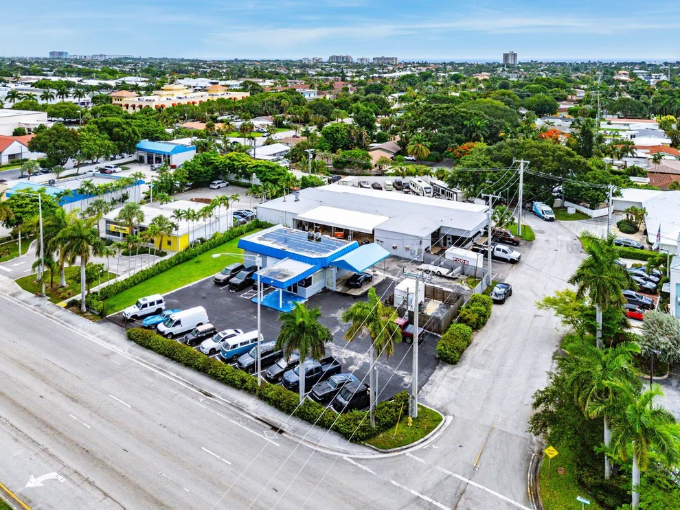 Unit for sale at 3400 N Federal Highway, Lighthouse Point, FL 33064