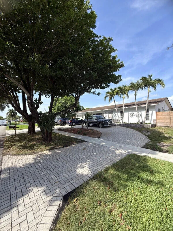 Unit for sale at 501 NW 98th Avenue, Pembroke Pines, FL 33024