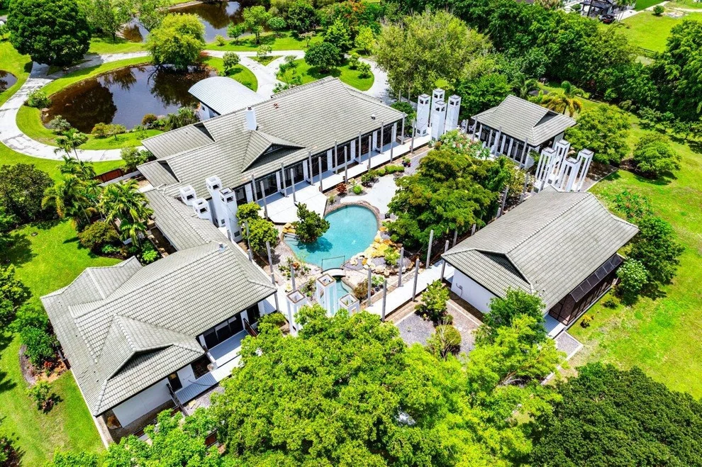 Unit for sale at 8549 Surrey Lane, Boca Raton, FL 33496