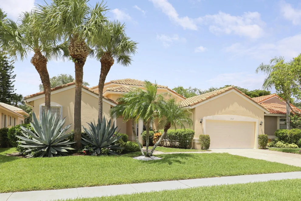Unit for sale at 6565 Garde Road, Boynton Beach, FL 33472