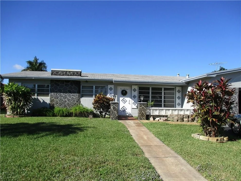 Unit for sale at 400 NW 93rd Terrace, Pembroke Pines, FL 33024