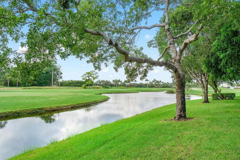 Unit for sale at 17597 Ashbourne Way, Boca Raton, FL 33496