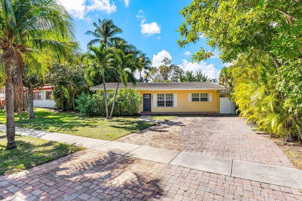 Unit for sale at 1495 NE 4th Avenue, Boca Raton, FL 33432
