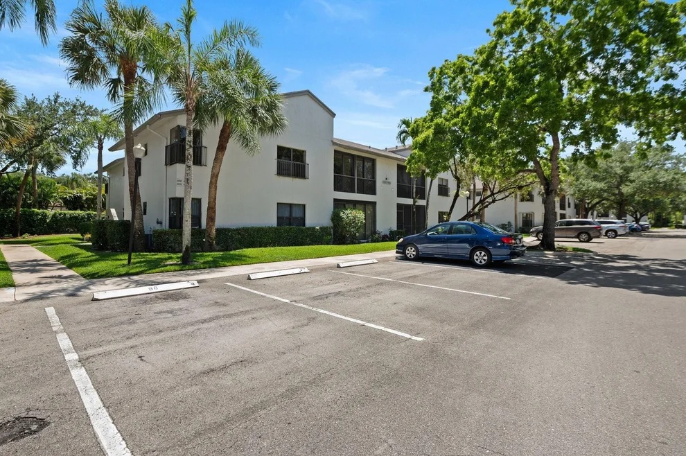 Unit for sale at 4689 NW 22nd Street, Coconut Creek, FL 33063