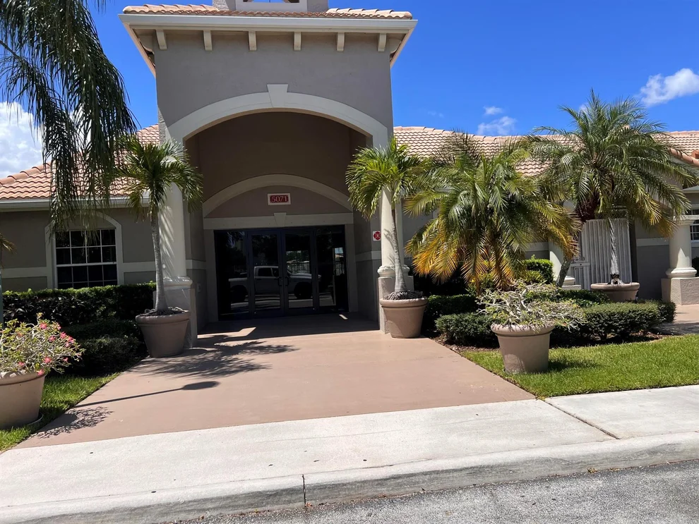 Unit for sale at 5055 Wiles Road, Coconut Creek, FL 33073