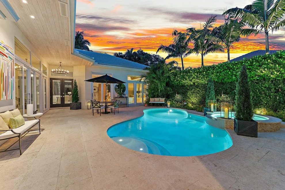 Unit for sale at 35 Bermuda Lake Drive, Palm Beach Gardens, FL 33418