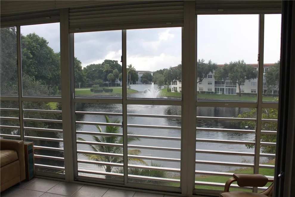Unit for sale at 1502 Cayman Way, Coconut Creek, FL 33066