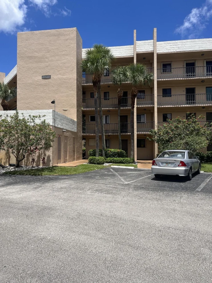 Unit for sale at 4820 Lucerne Laks Boulevard, Lake Worth, FL 33467