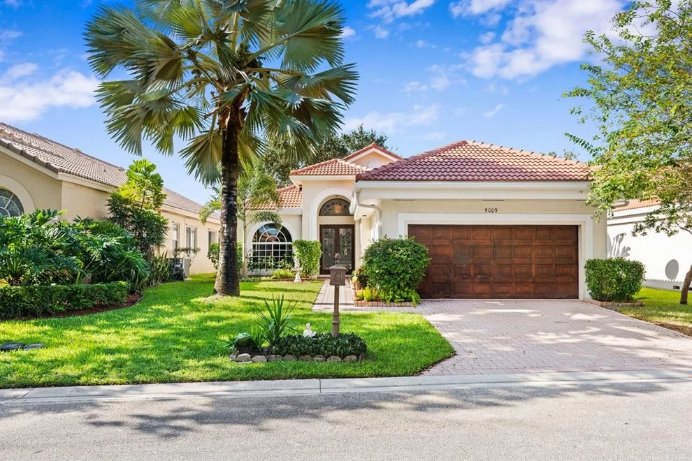Unit for sale at 5009 NW 95 Drive, Coral Springs, FL 33076