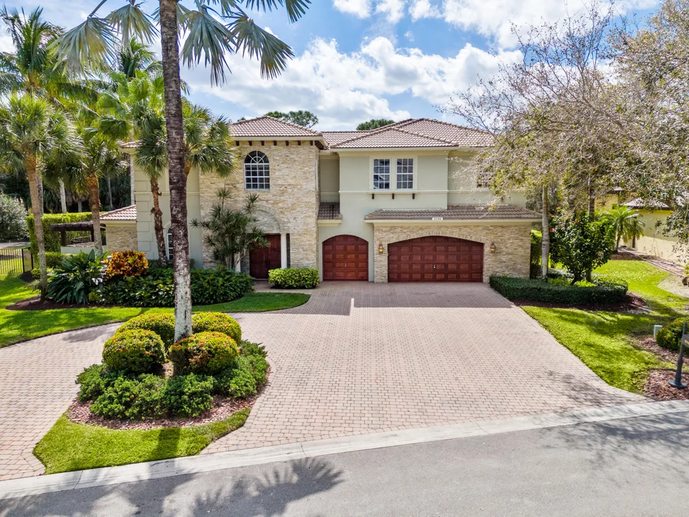 Unit for sale at 8948 Pinebrook Court, Parkland, FL 33067