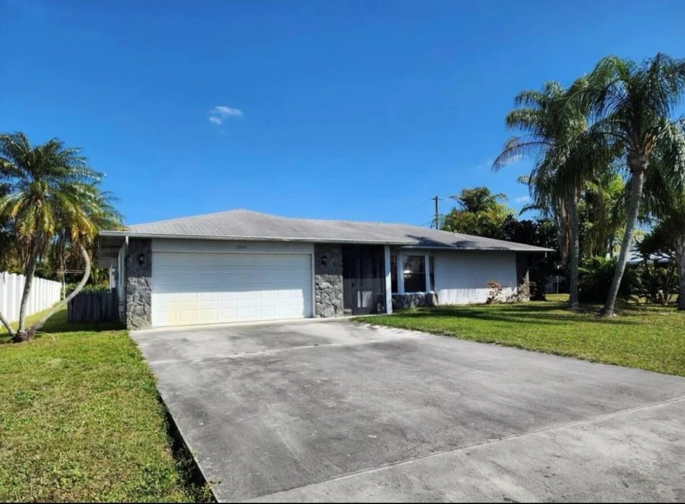 Unit for sale at 1985 SE Dupont Street, Port St Lucie, FL 34952