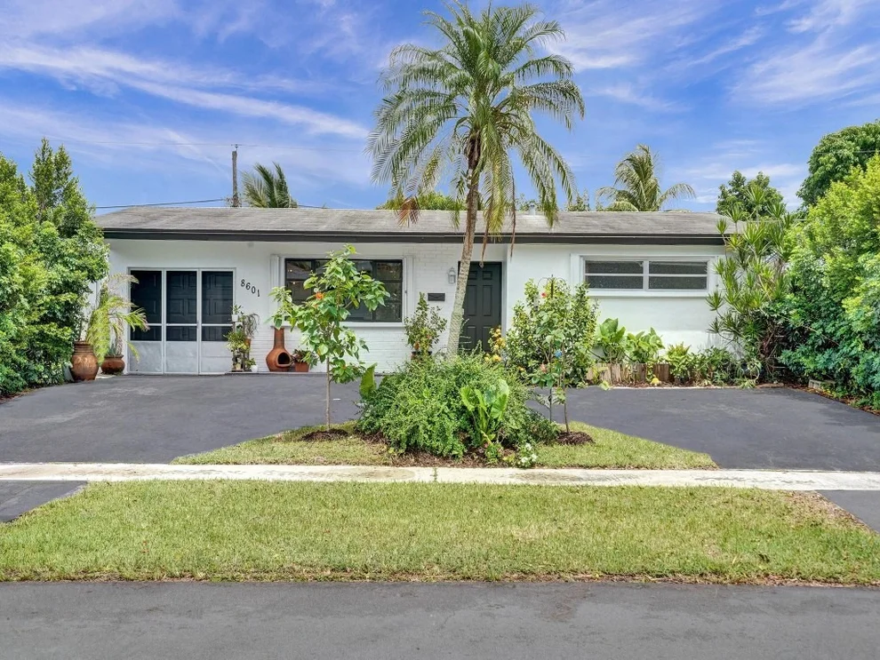 Unit for sale at 8601 NW 24th Place, Sunrise, FL 33322