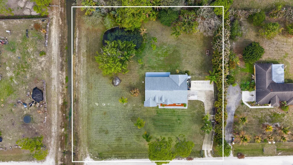 Unit for sale at 13721 86th Road N, West Palm Beach, FL 33412
