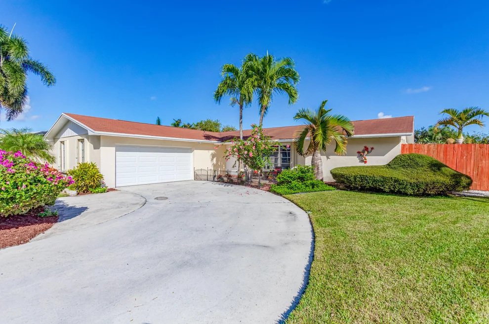 Unit for sale at 11848 Butternut Street, Palm Beach Gardens, FL 33410