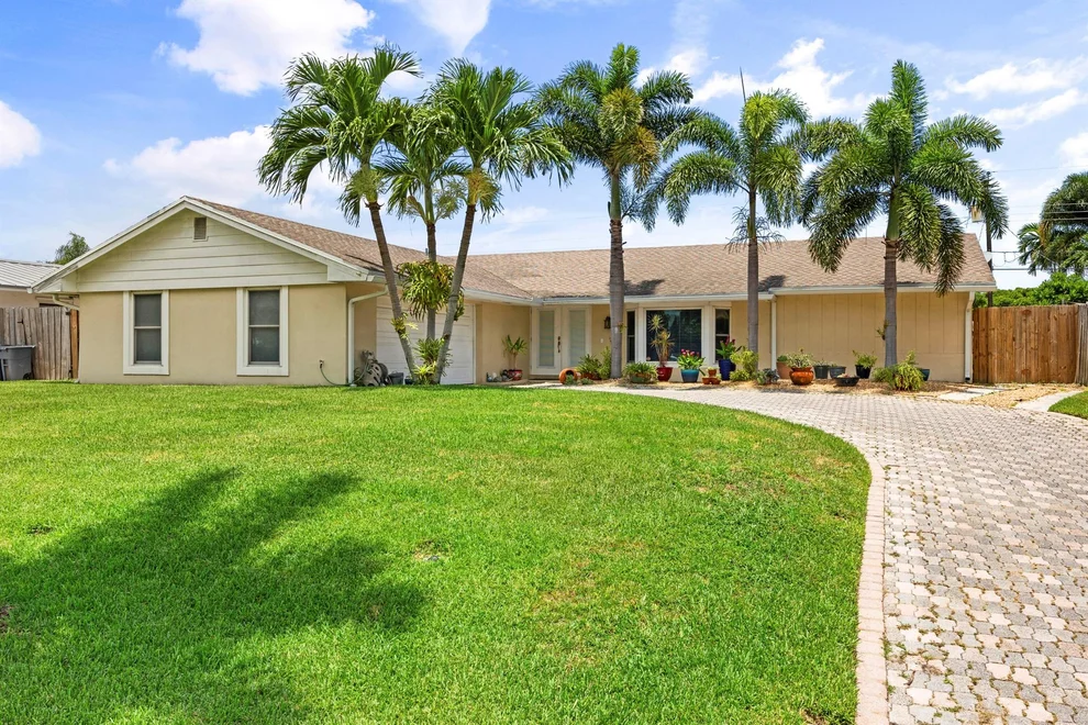 Unit for sale at 3915 Bluebell Street, Palm Beach Gardens, FL 33410