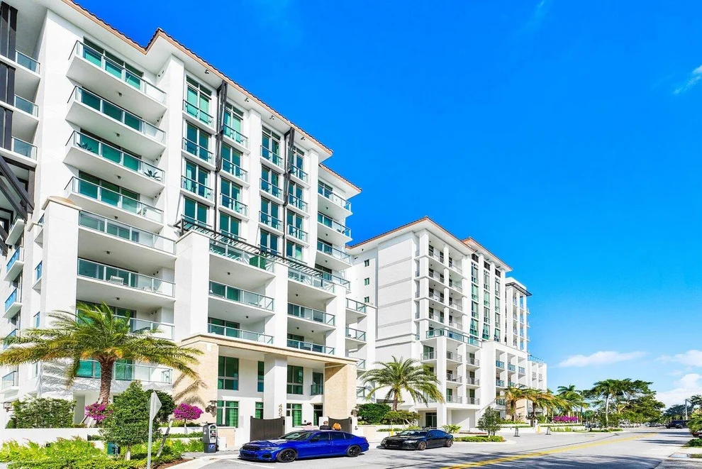 Unit for sale at 495 E Royal Palm Road, Boca Raton, FL 33432