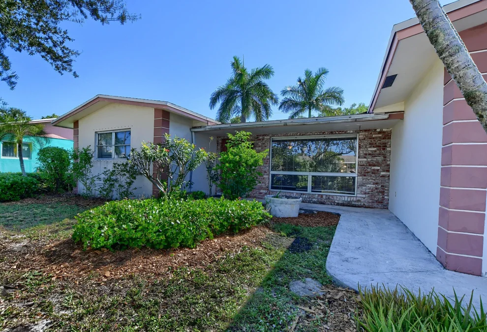 Unit for sale at 242 SW 4th Street, Boca Raton, FL 33432