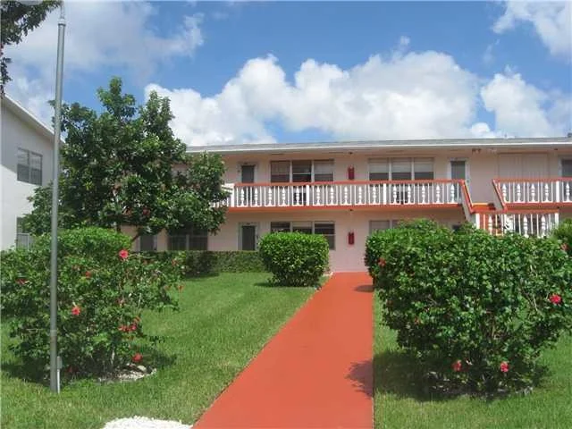 Unit for sale at 53 Dorchester C, West Palm Beach, FL 33417