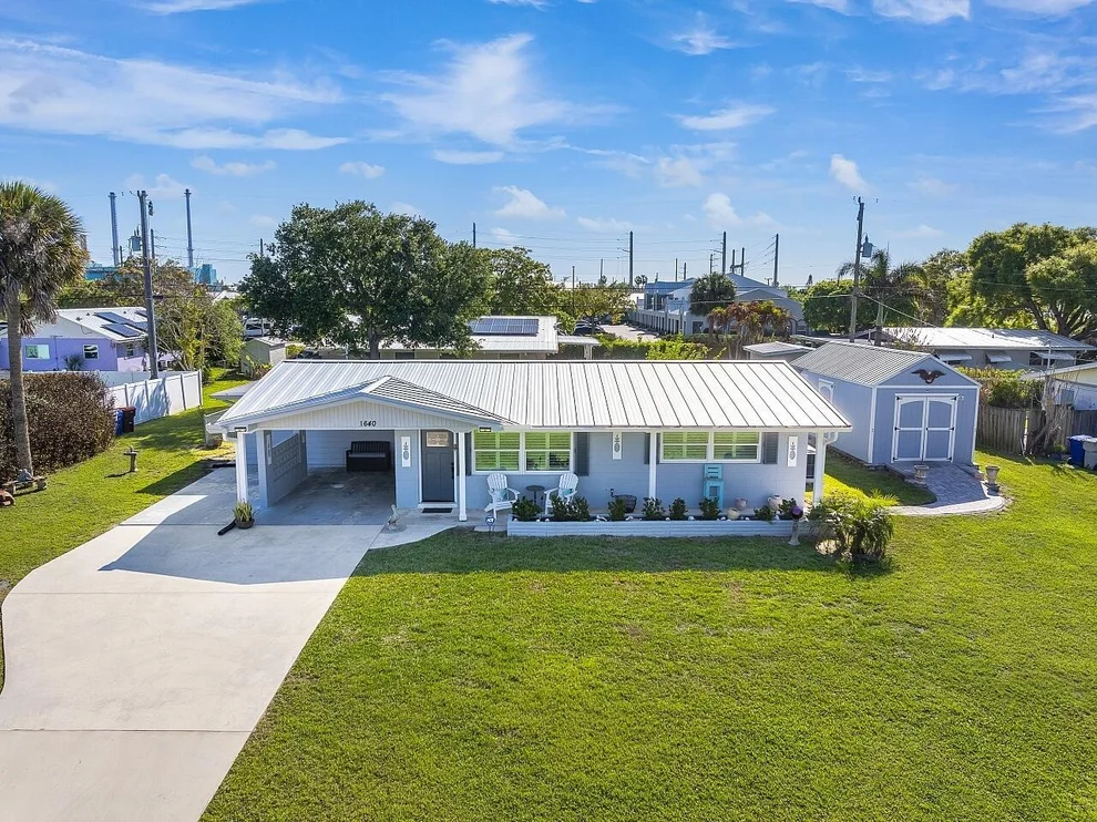 Unit for sale at 1640 4th Avenue, Vero Beach, FL 32960