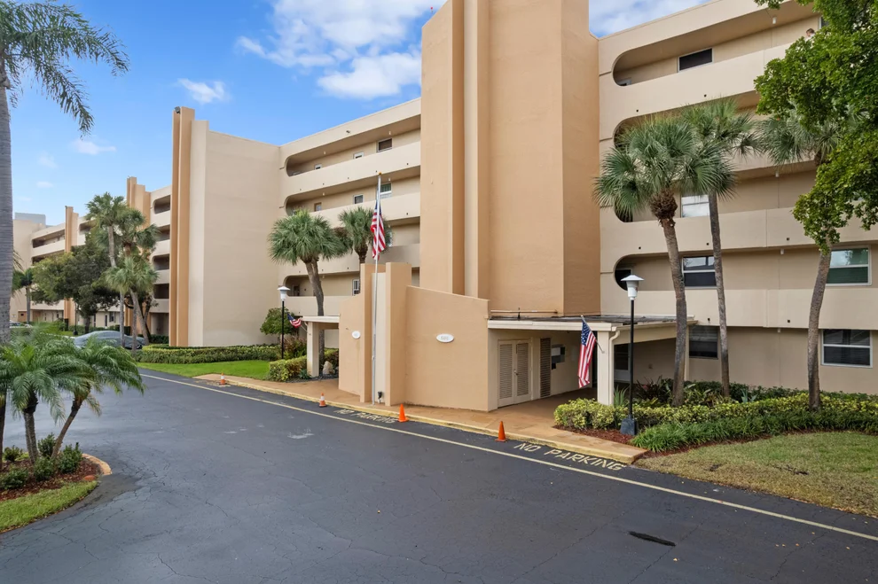 Unit for sale at 6461 NW 2nd Avenue, Boca Raton, FL 33487