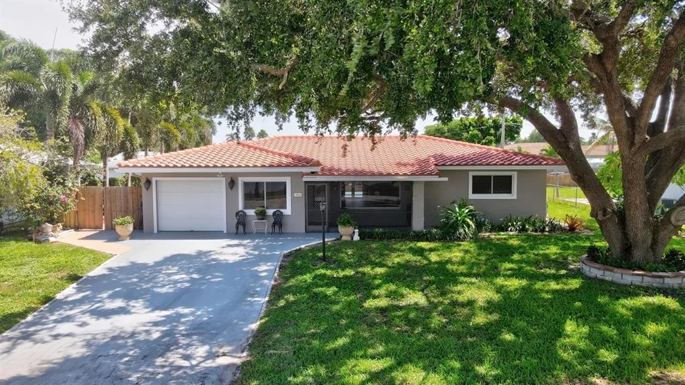 Unit for sale at 5950 Lake Osborne Drive, Lake Worth, FL 33461