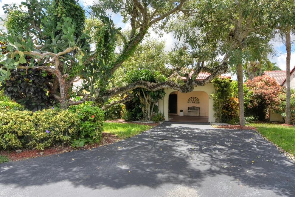 Unit for sale at 8044 Eastlake Drive, Boca Raton, FL 33433