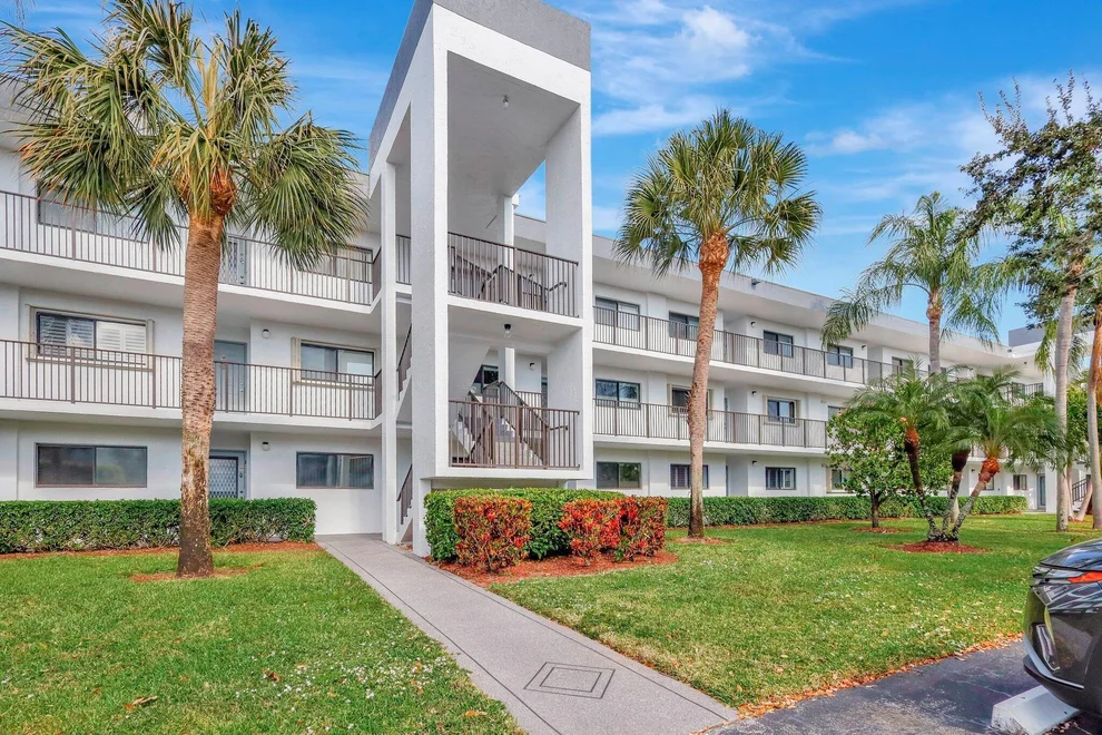 Unit for sale at 15365 Lakes Of Delray Boulevard, Delray Beach, FL 33484