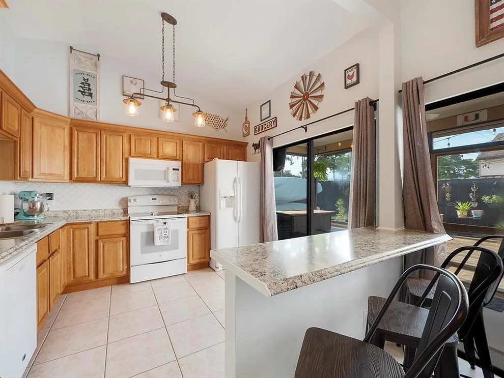 Unit for sale at 106 Sherwood Circle, Jupiter, FL 33458