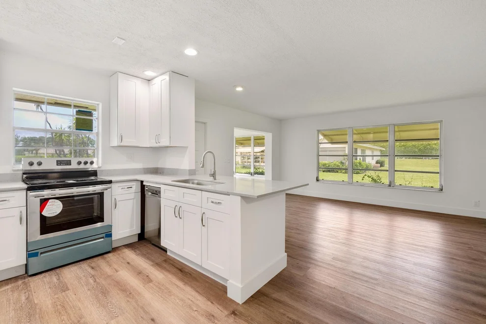 Unit for sale at 5054 Lakefront Boulevard, Delray Beach, FL 33484