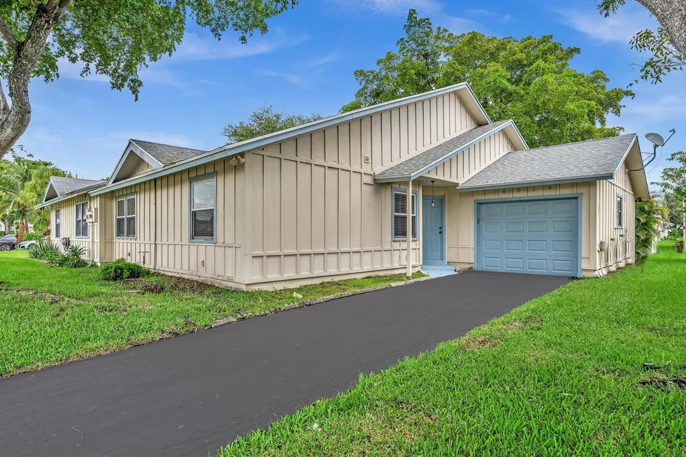 Unit for sale at 6014 NW 78th Way, Tamarac, FL 33321