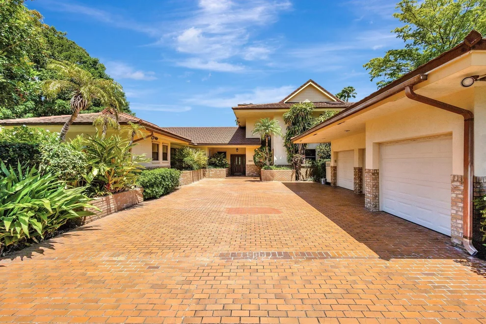 Unit for sale at 8541 Estate Drive, West Palm Beach, FL 33411