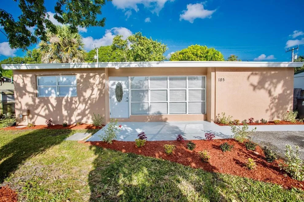 Unit for sale at 185 Browning Dr W, West Palm Beach, FL 33406