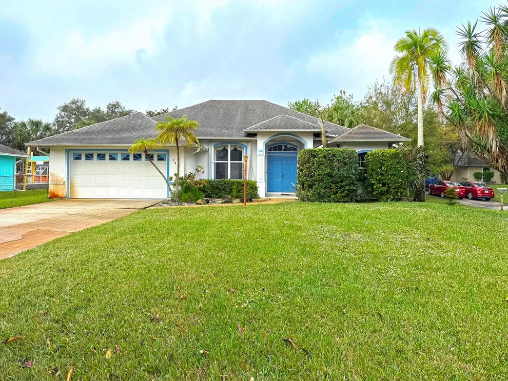 Unit for sale at 945 32nd Avenue SW, Vero Beach, FL 32968