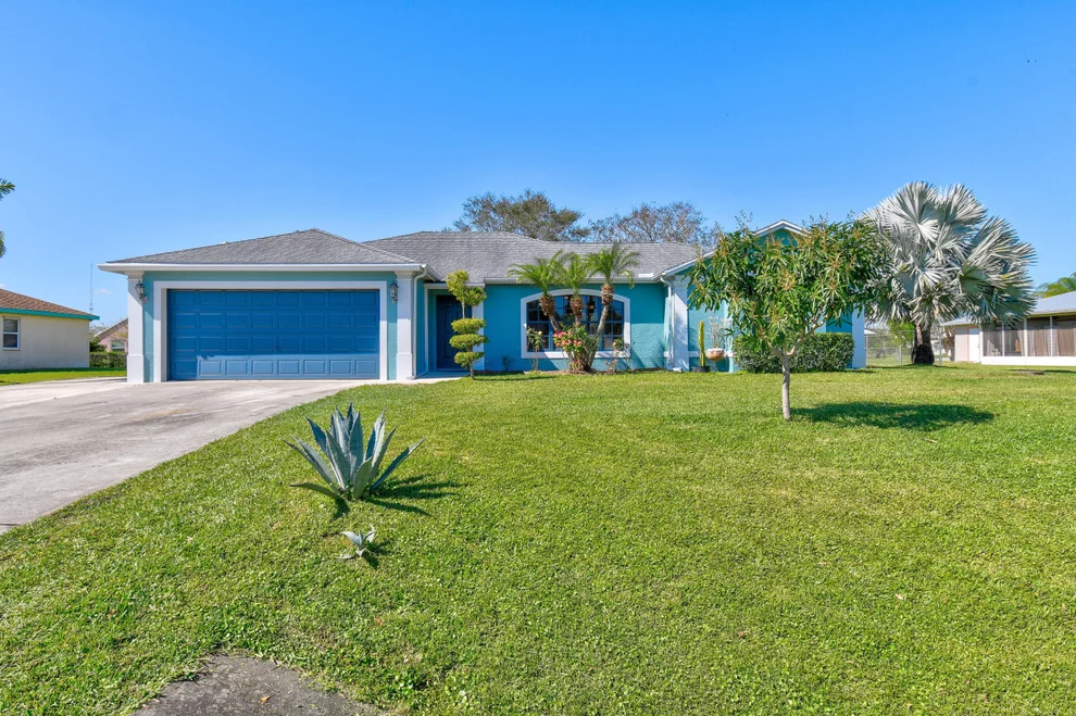Unit for sale at 303 Rosewood Drive, Fort Pierce, FL 34947