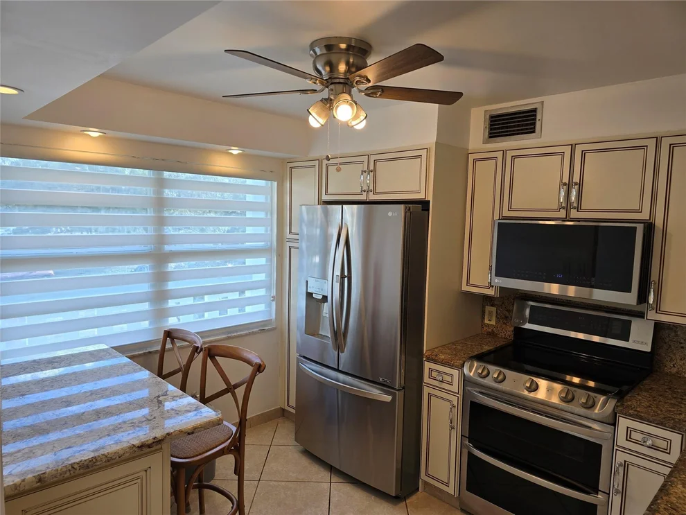 Unit for sale at 2803 Victoria Way, Coconut Creek, FL 33066