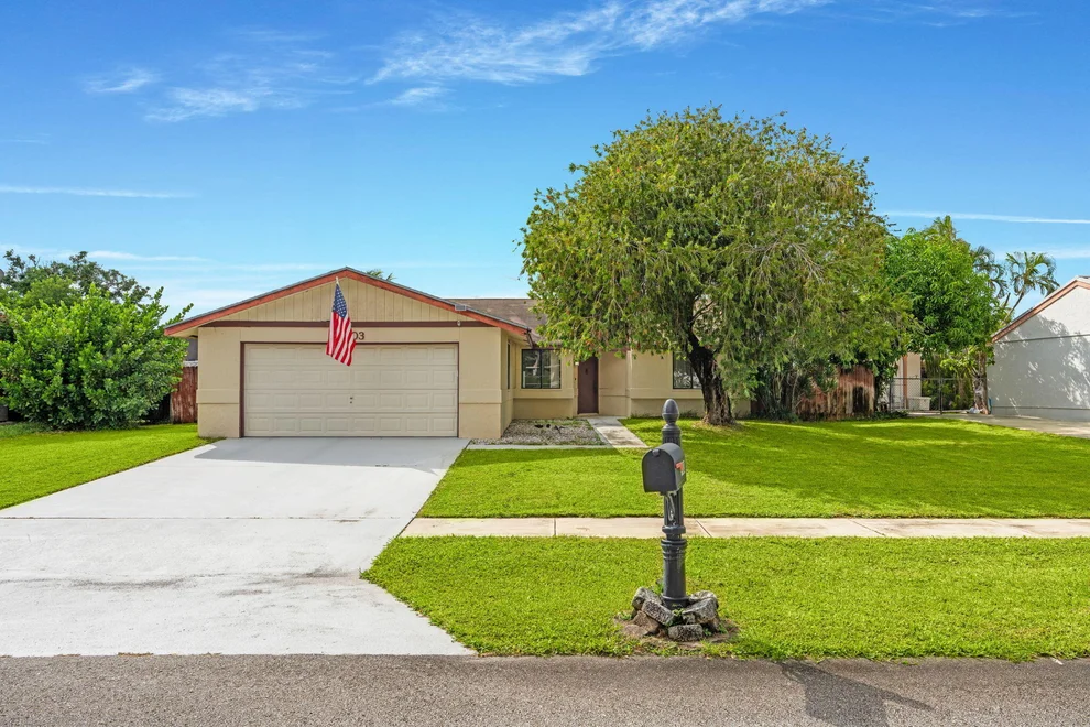 Unit for sale at 1403 Donwoods Lane, Royal Palm Beach, FL 33411