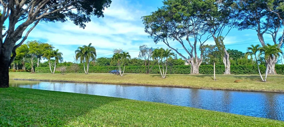 Unit for sale at 7185 Huntington Lane, Delray Beach, FL 33446