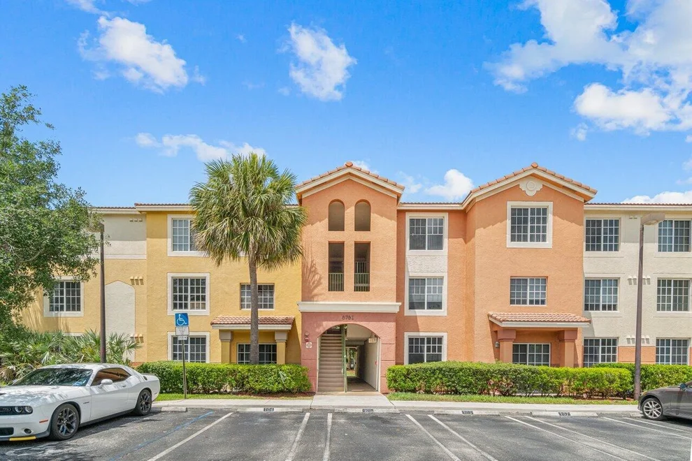 Unit for sale at 6761 Heritage Grande, Boynton Beach, FL 33437