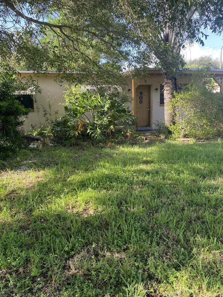 Unit for sale at 908 W Hawie Street, Jupiter, FL 33458