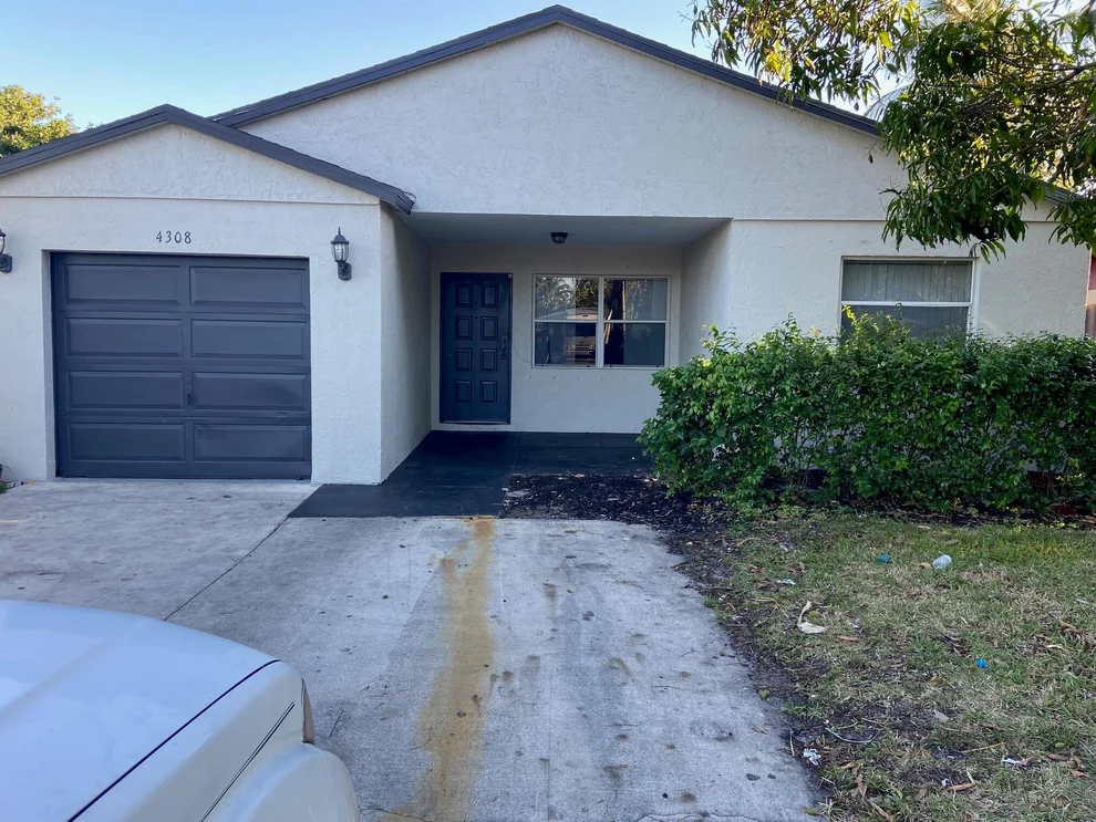 Unit for sale at 4308 Purdy Lane, West Palm Beach, FL 33406